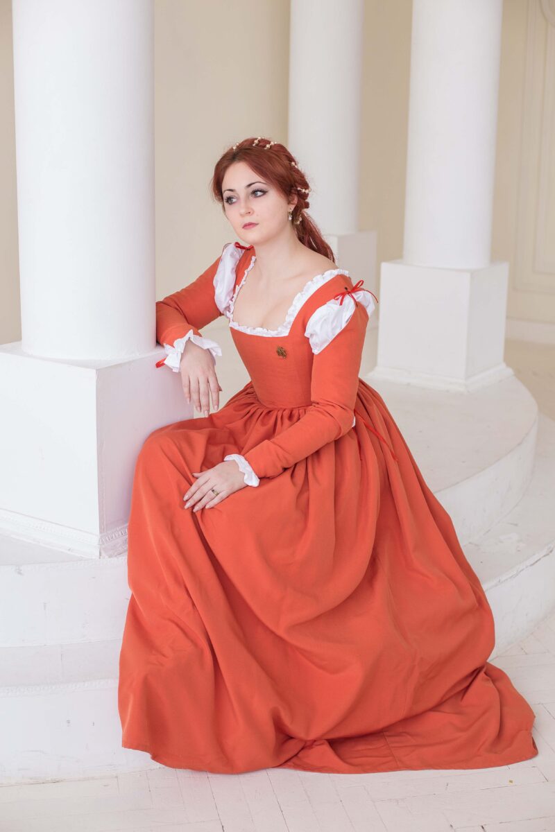 Renaissance Townswoman Dress, 1490s Red Linen Gown, Renfaire Earthly Gown, Renaissance Kirtle - Image 4