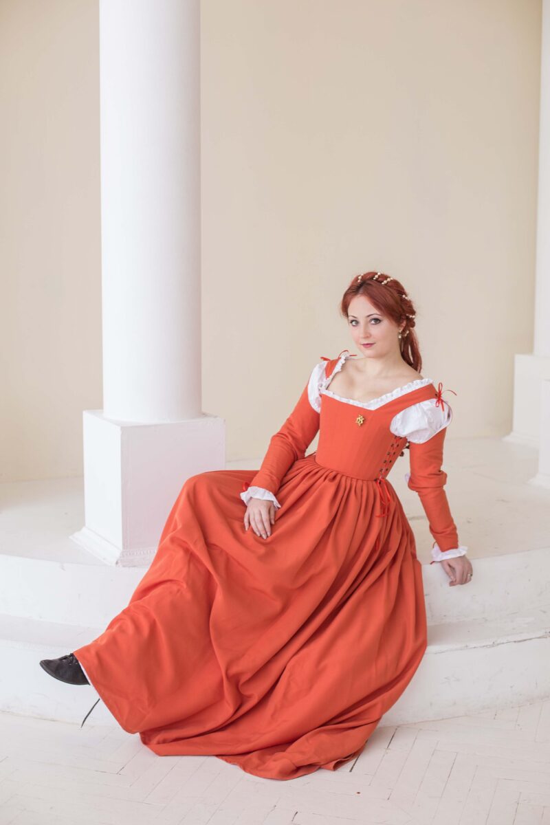Renaissance Townswoman Dress, 1490s Red Linen Gown, Renfaire Earthly Gown, Renaissance Kirtle - Image 2