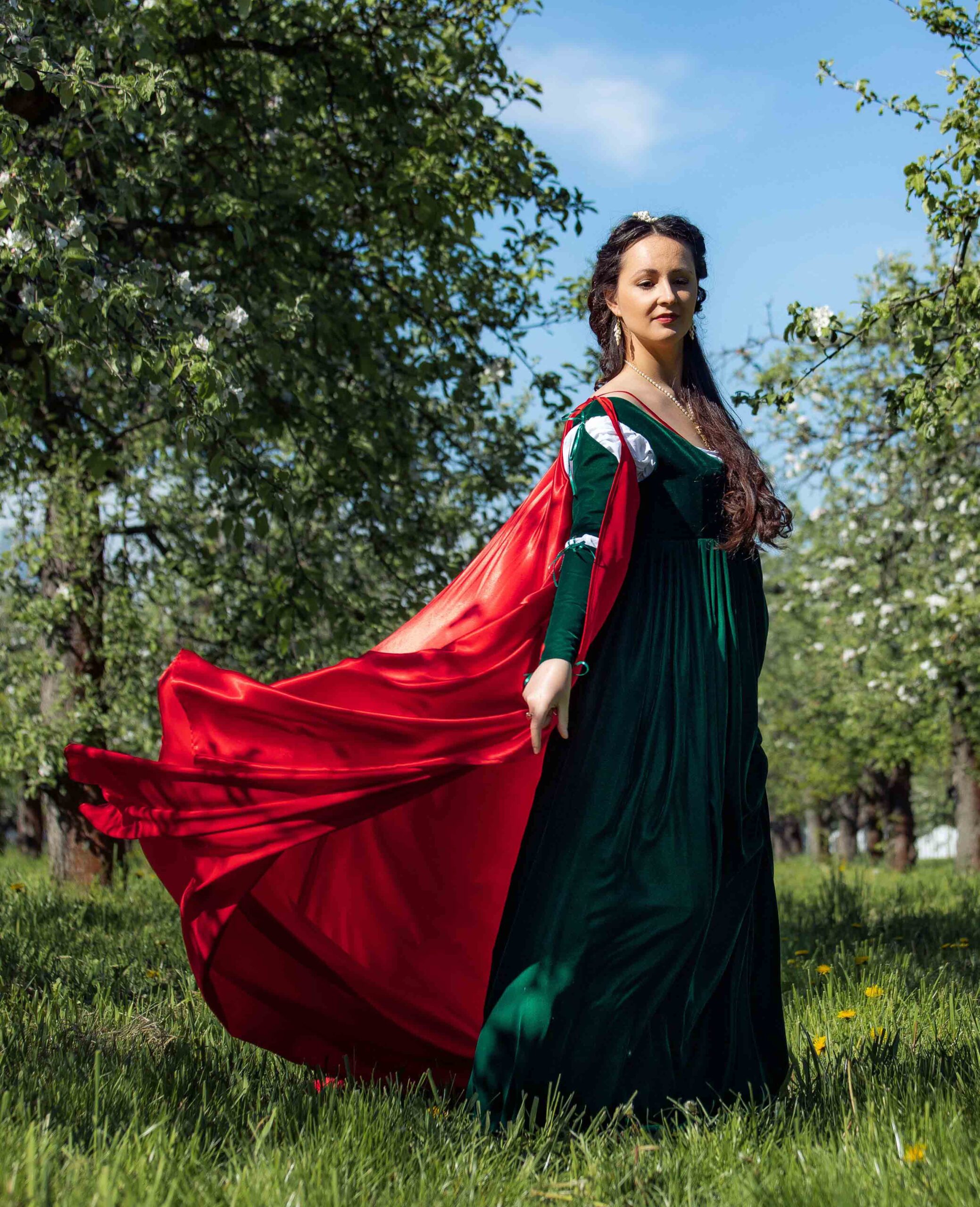 Green Velvet Renaissance Gown, Venetian 1490 Renaissance Dress, Luxurious Velvet Borgia Outfit Green Velvet Renaissance Gown, Venetian 1490 Renaissance Dress, Luxurious Velvet Borgia Outfit
