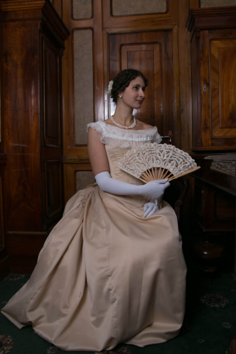 Victorian Off White Wedding Dress, 1880s Bustle Milk White Gown, Victorian Creamy Ballgown - Image 7