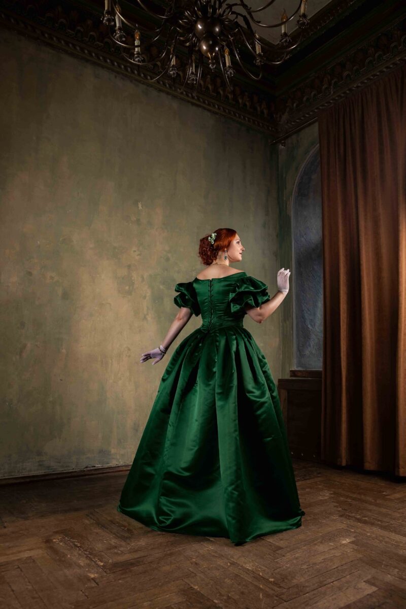 Christmas Green Ladie's Ball Gown, 1850s Crinoline Victorian Dress, American Civil War Gown - Image 7