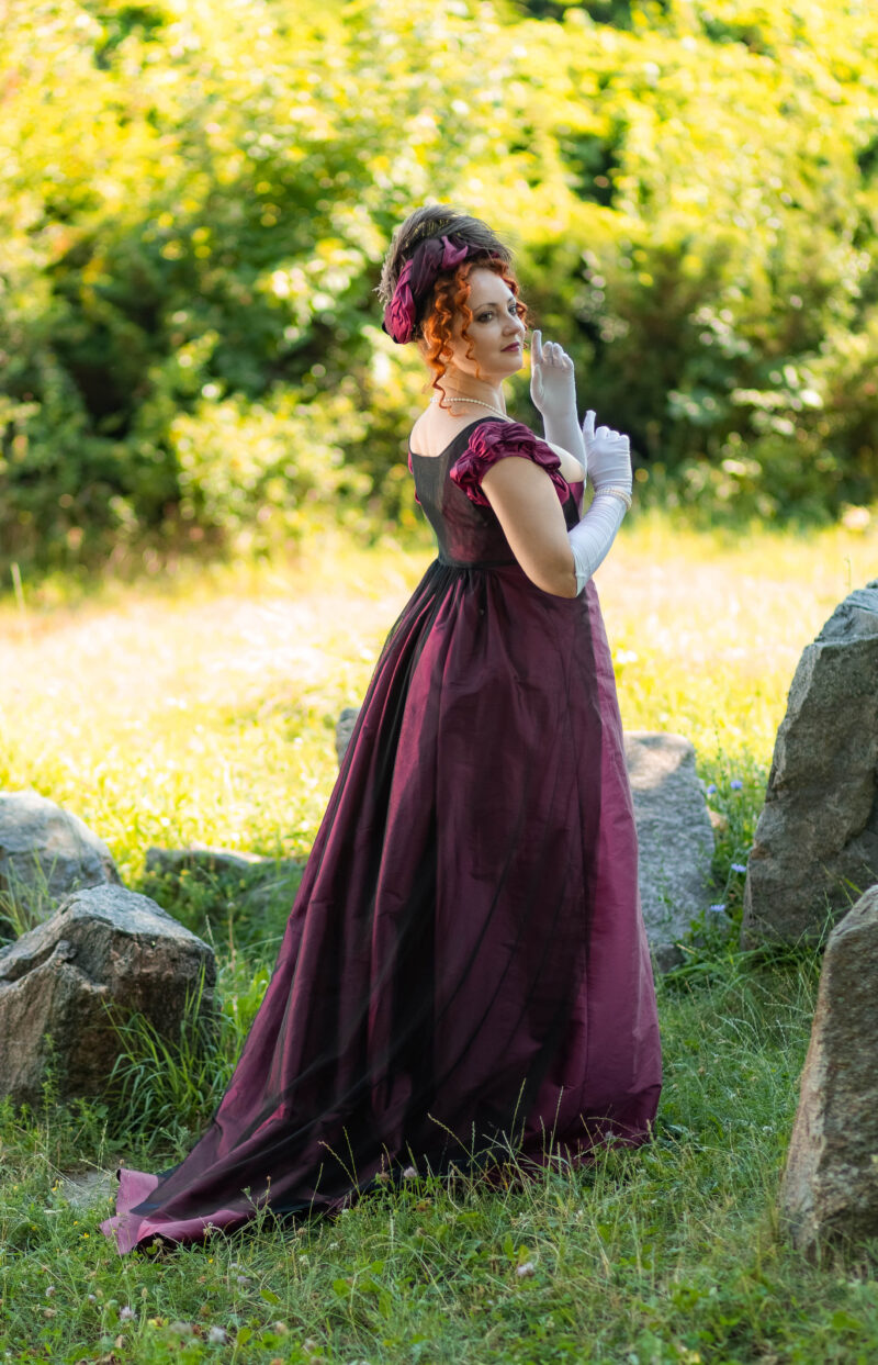 Late Regency Ballgown, Dark Magenta Taffeta 1800s Gown, 1820s Regency Court Dress With Cape