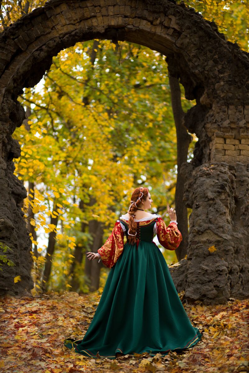 Red and Green Renaissance Gown, 1500s Borgia Gown, Renfaire Queen Dress, Fairy Renaissance Corsetted Fantasy Dress - Image 5