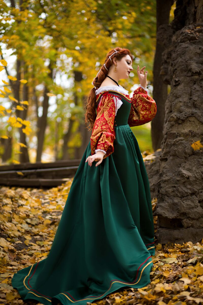 Red and Green Renaissance Gown, 1500s Borgia Gown, Renfaire Queen Dress, Fairy Renaissance Corsetted Fantasy Dress - Image 9