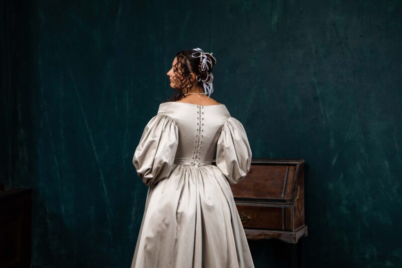 Pearl Gray 17th Century Dress, Silver Grey Broque 1600s Gown