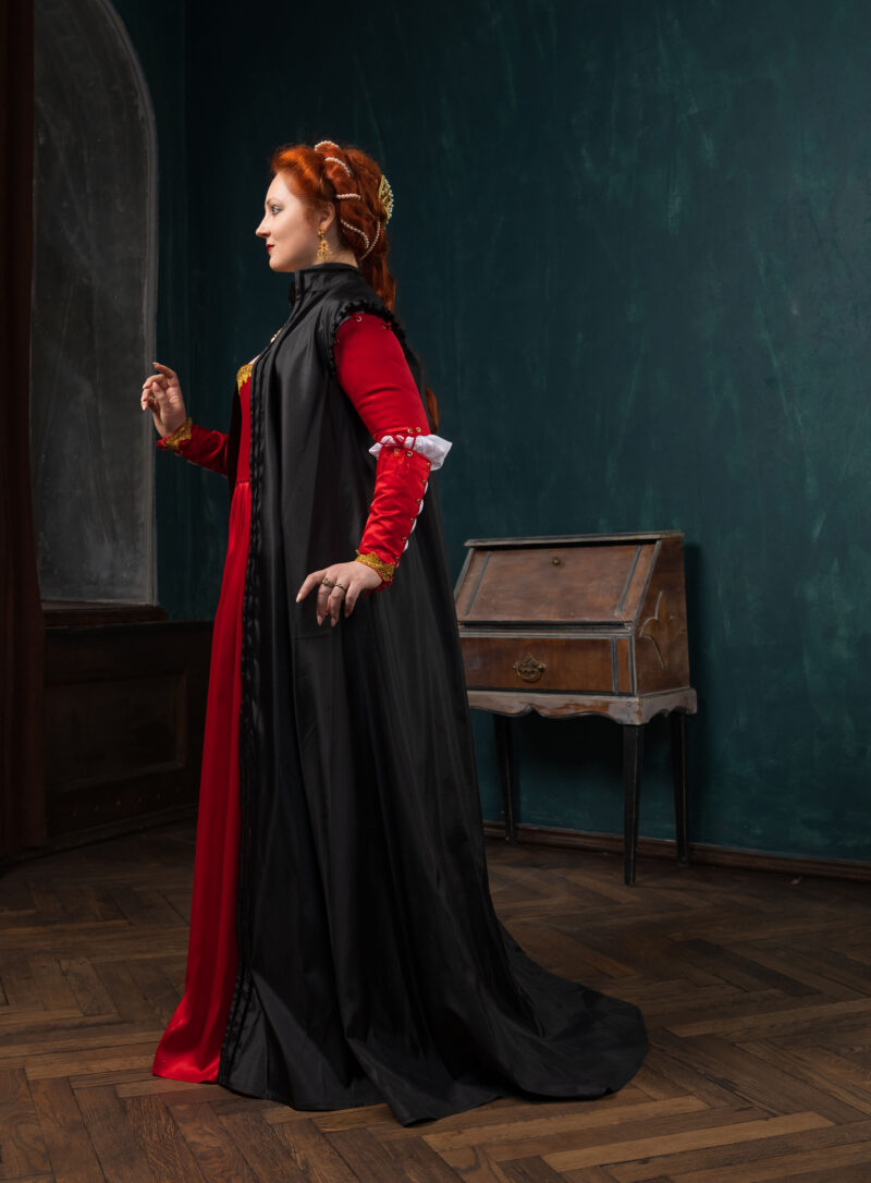 Black Renaissance Cloak, Lucretia Borgia Gown, 1500s Taffeta Coat, Renaissance Tudor Cape