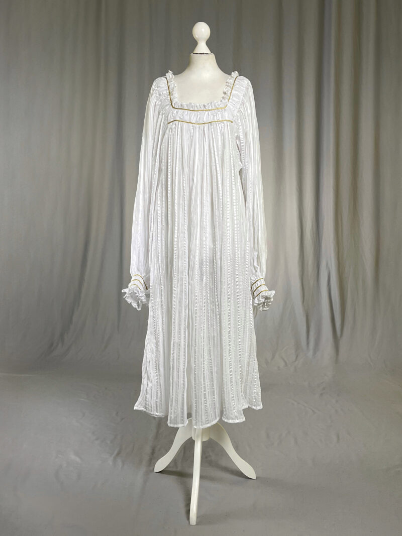 Luxurious Renaissance Chemise, Lucrezia Borgia Shirt, Renfair Queen Apparel - Image 4