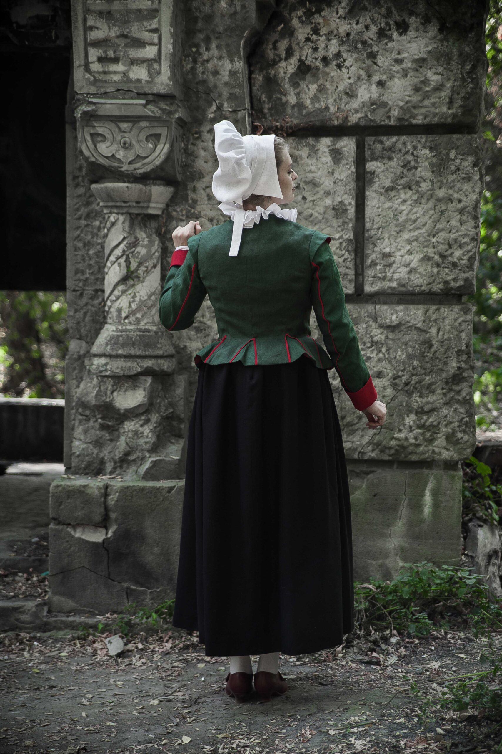 Elizabethan Green Linen Jacket, 1600s SCA Witch Costume, Mayflower Thanksgiving Halloween Outfit - Image 8