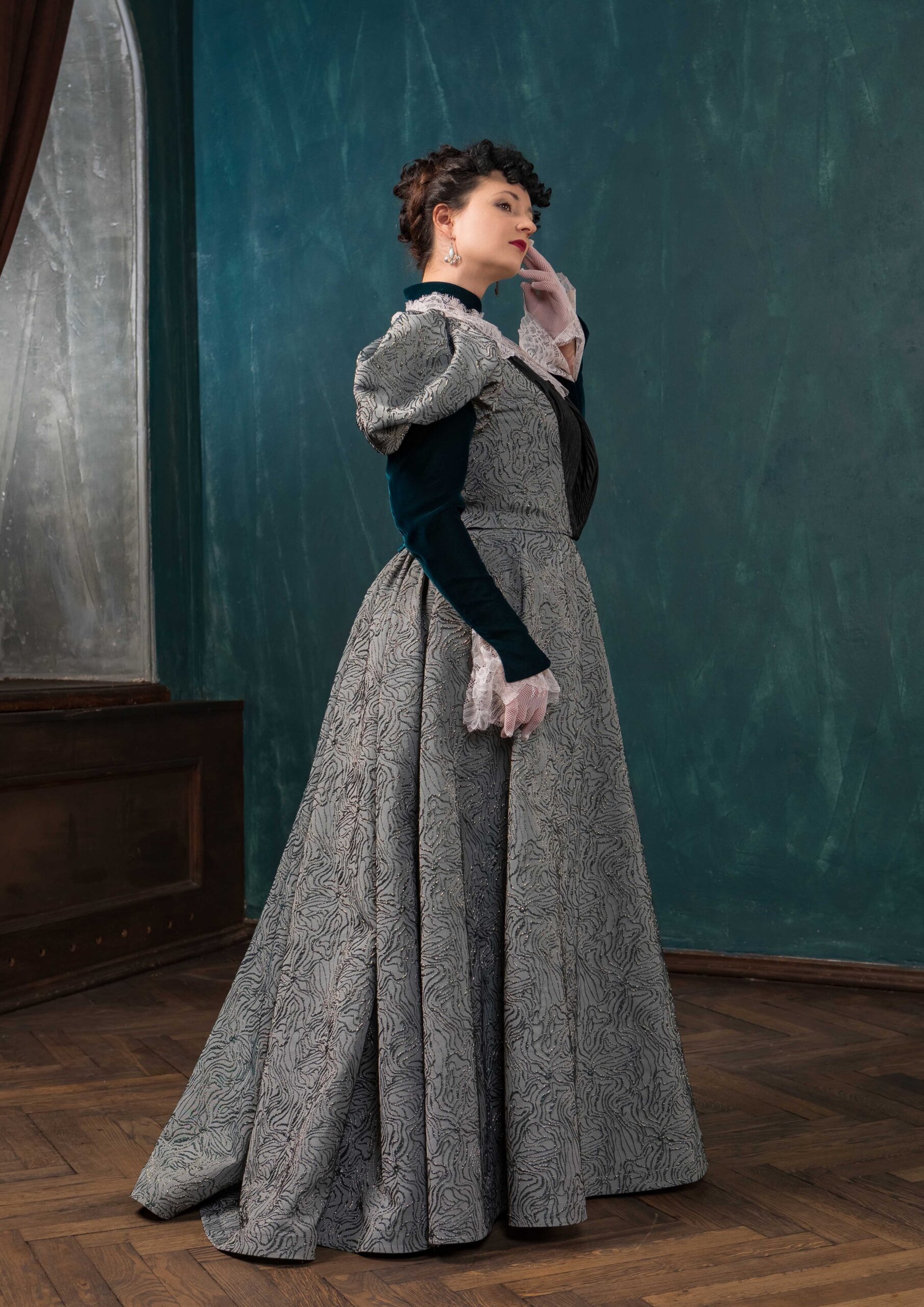 1890s Belle Epoque Gown, 1900s Historical Outfit - Image 4