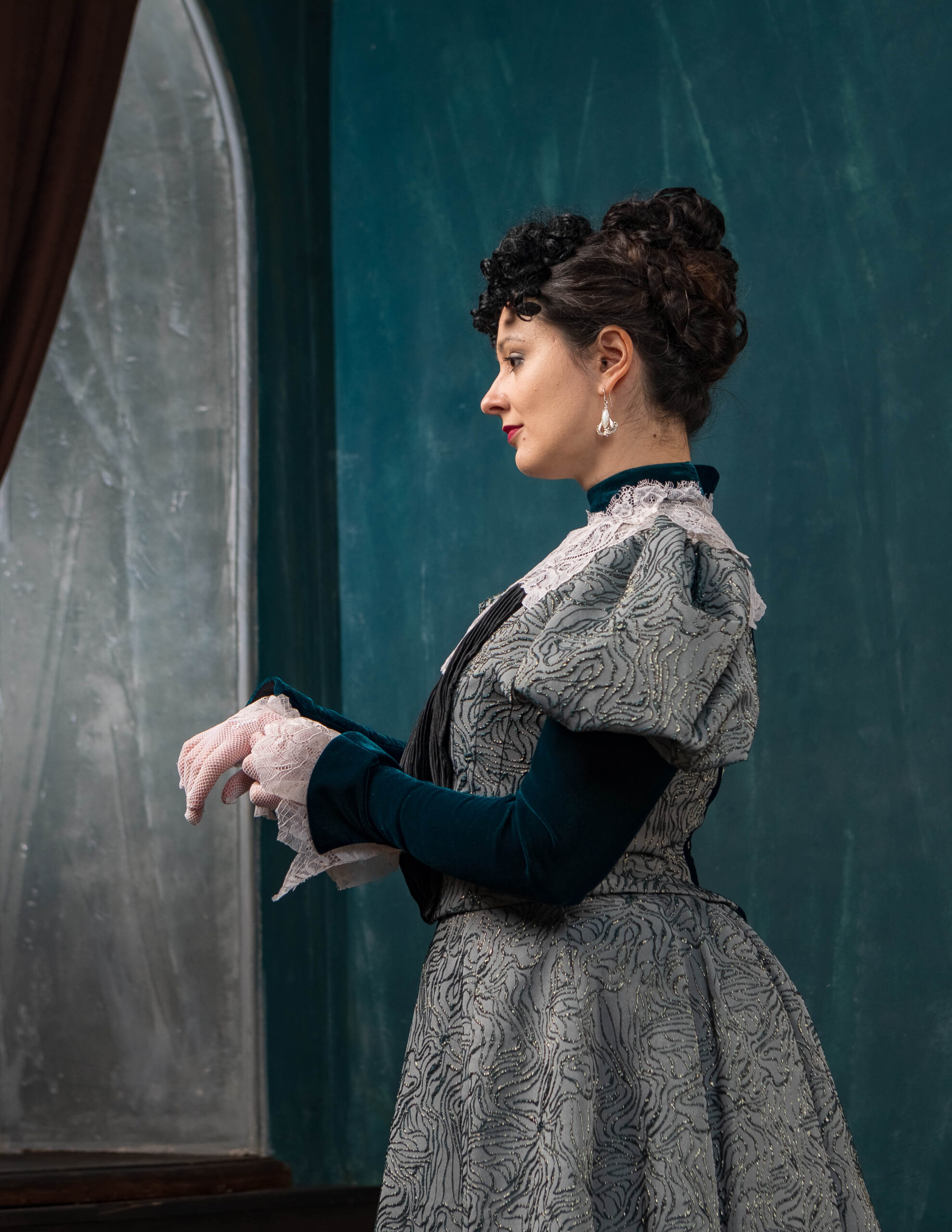 1890s Belle Epoque Gown, 1900s Historical Outfit - Image 10