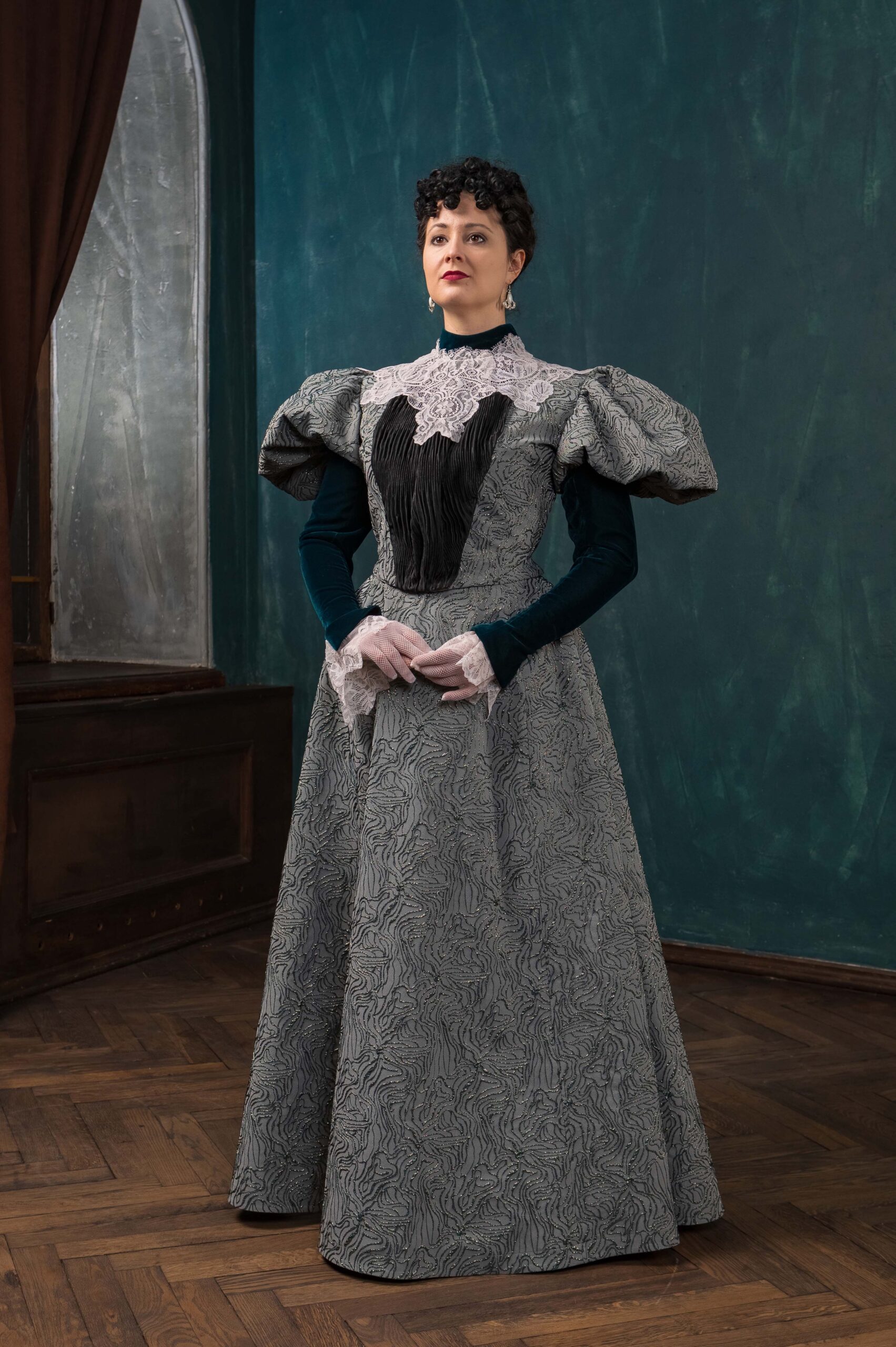 1890s Belle Epoque Gown, 1900s Historical Outfit - Image 11