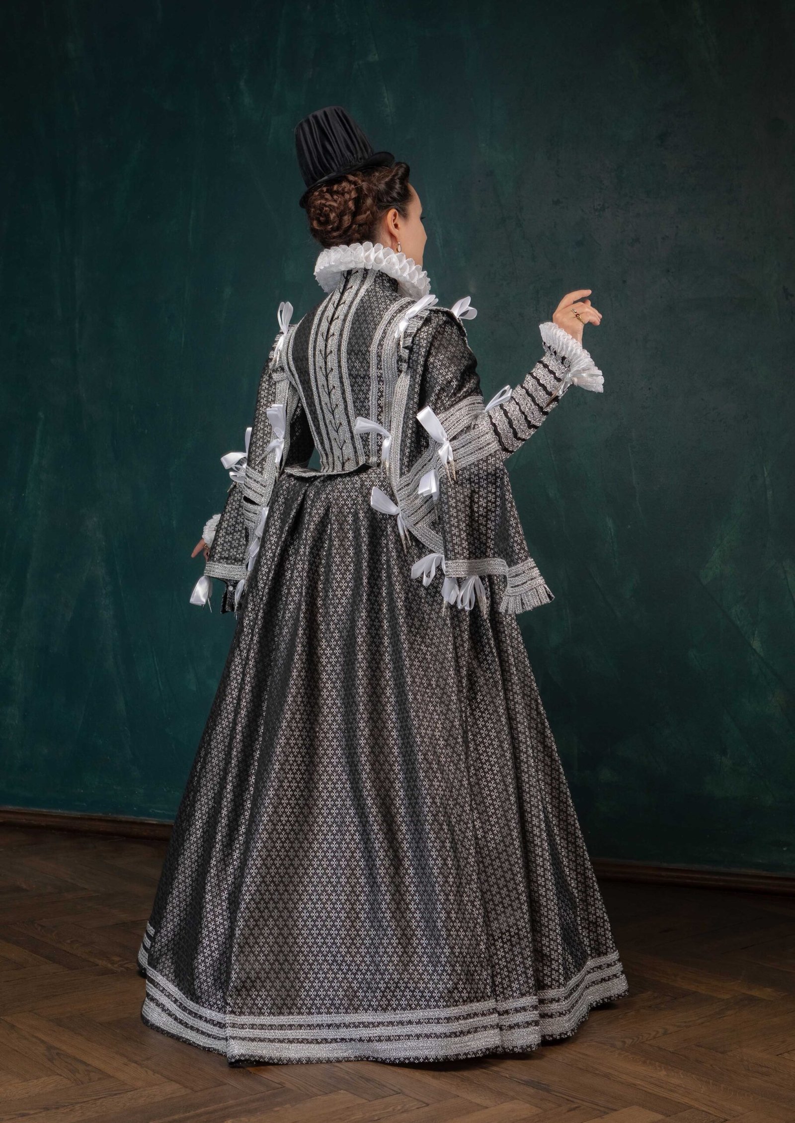 Renaissance Court Gown, 1570s Spanish Royal Dress, Black and Silver Queen Historical Reenactment Attire - Image 6