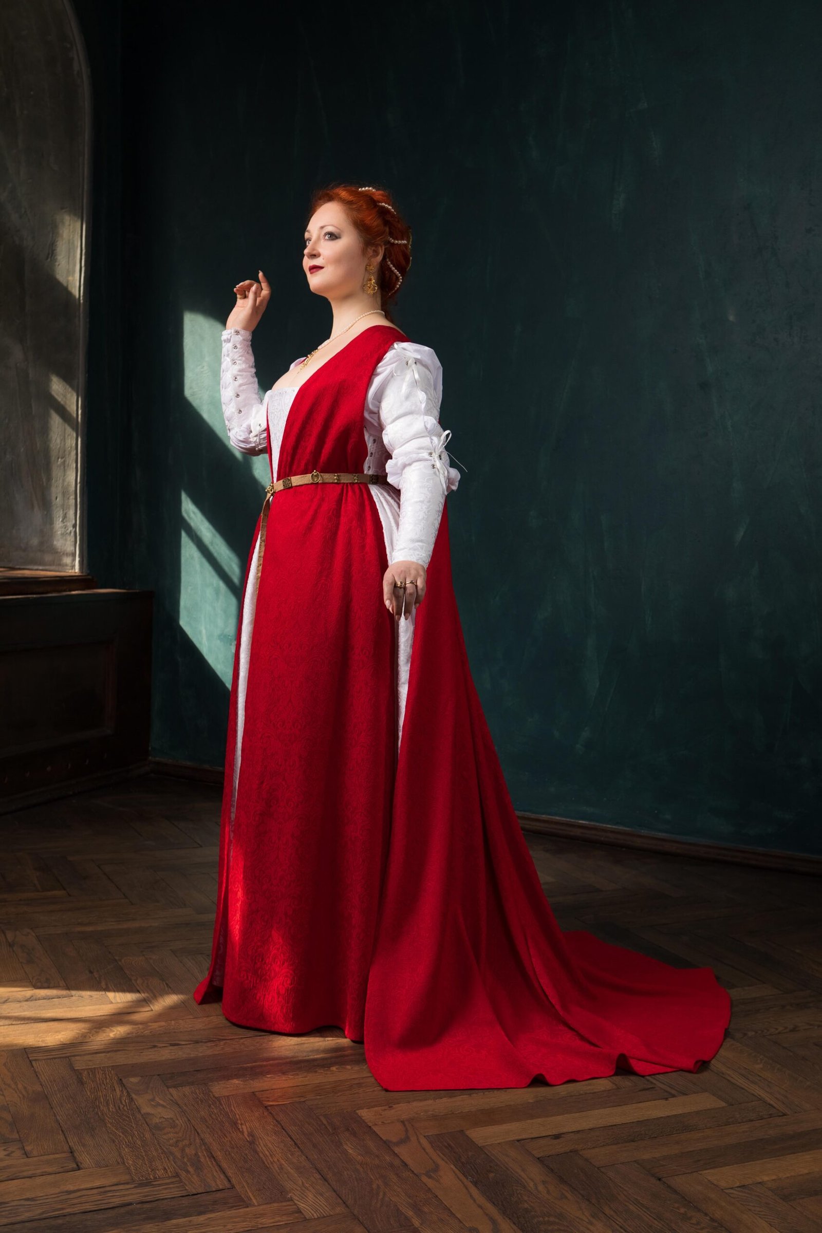 Italian Renaissance Red Giorno Cloak, 1490s Giornea Cape - Image 4