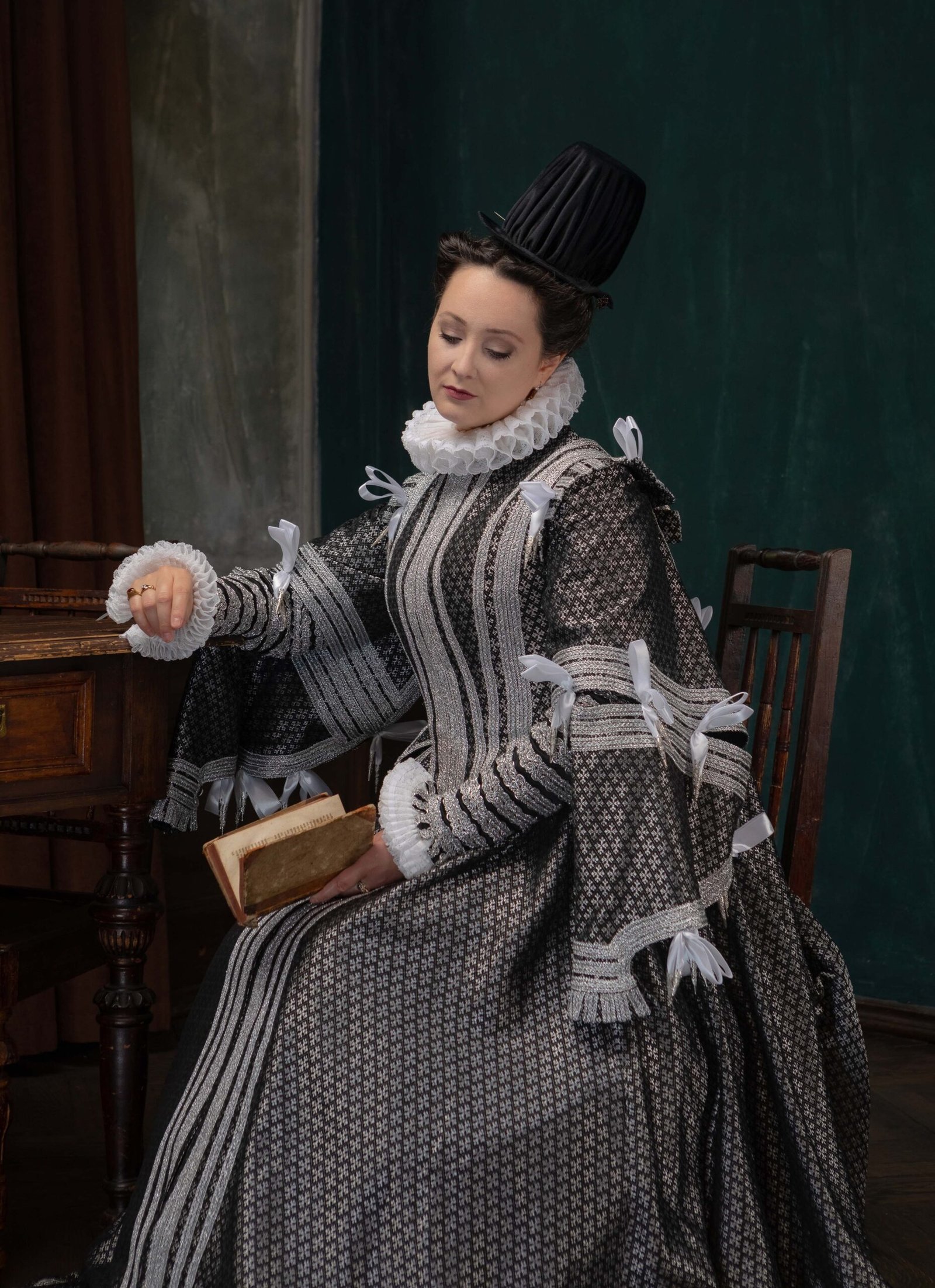 Renaissance Court Gown, 1570s Spanish Royal Dress, Black and Silver Queen Historical Reenactment Attire