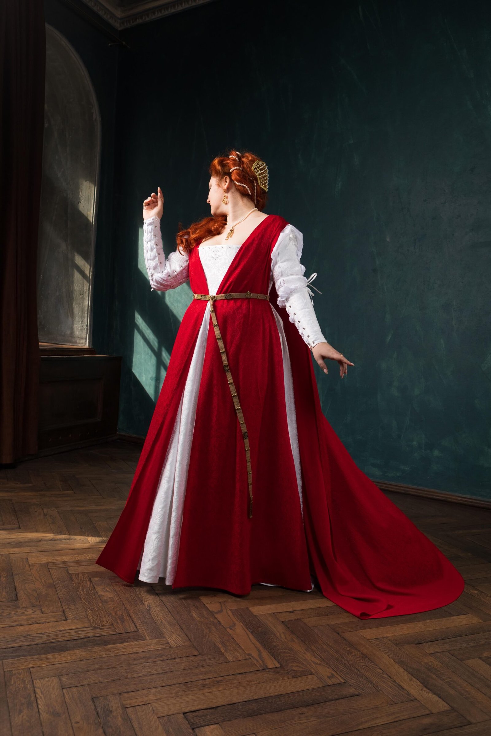 Italian Renaissance Red Giorno Cloak, 1490s Giornea Cape - Image 6