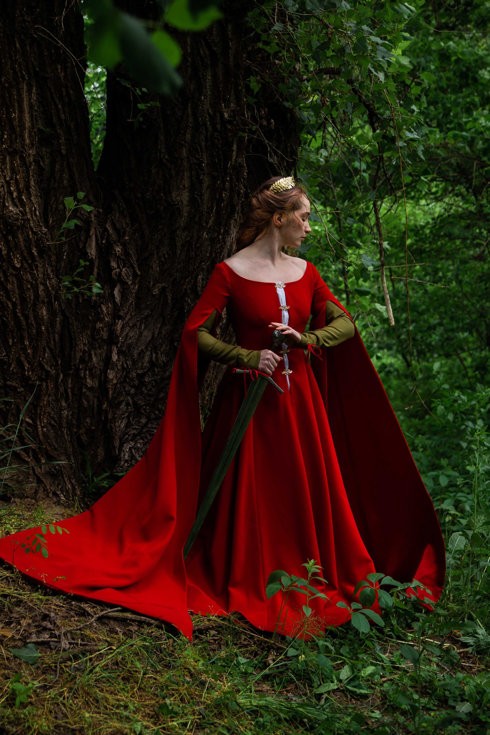 1400s Red Medieval Dress: 15th Century Reenactment Gown for Renfair and LARP