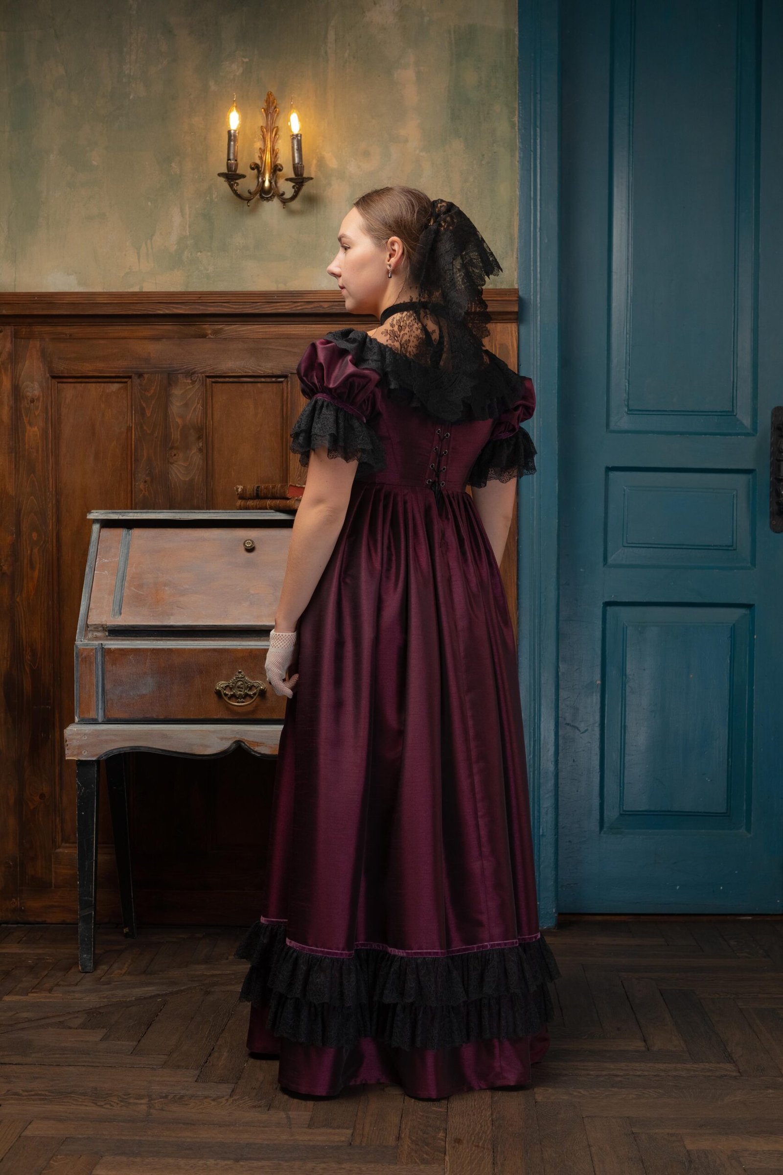 Regency Dress in Burgundy Taffeta and Black Lace, 1810s Gothic Historical Evening Gown - Image 7