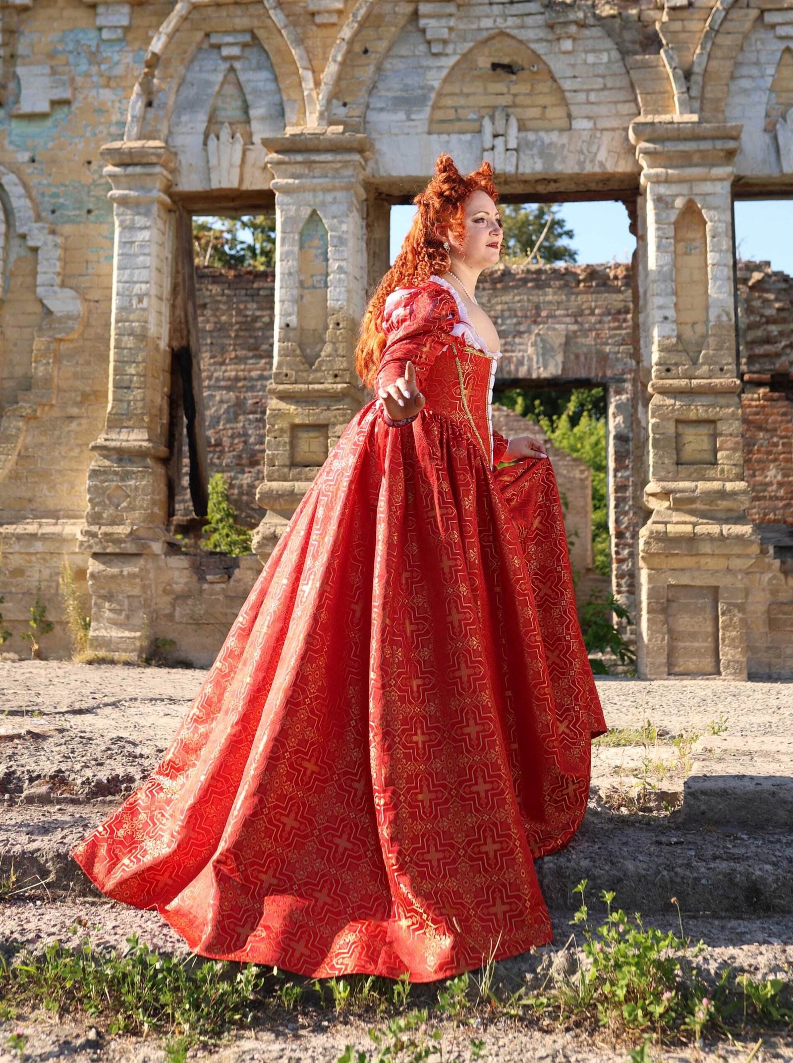 Virtuous Courtesan Renaissance Gown, 1570s Red and Gold Veronica Franco Dress for Venice Carnival - Image 15