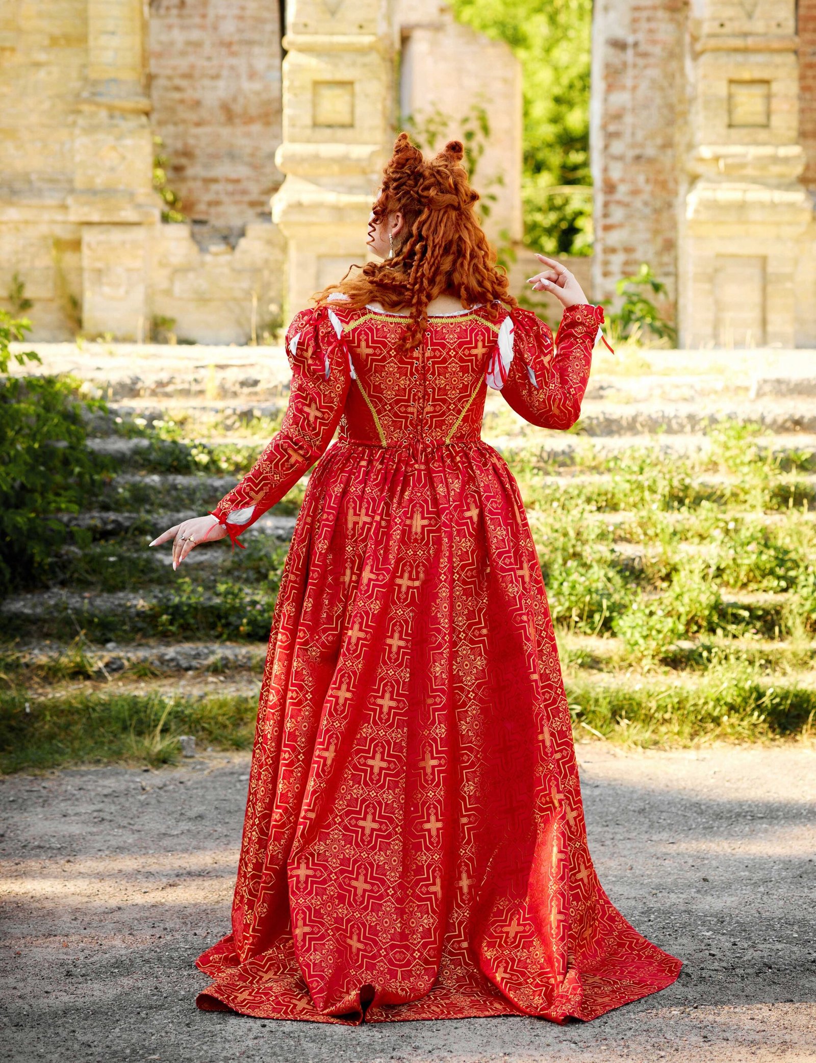 Virtuous Courtesan Renaissance Gown, 1570s Red and Gold Veronica Franco Dress for Venice Carnival - Image 11