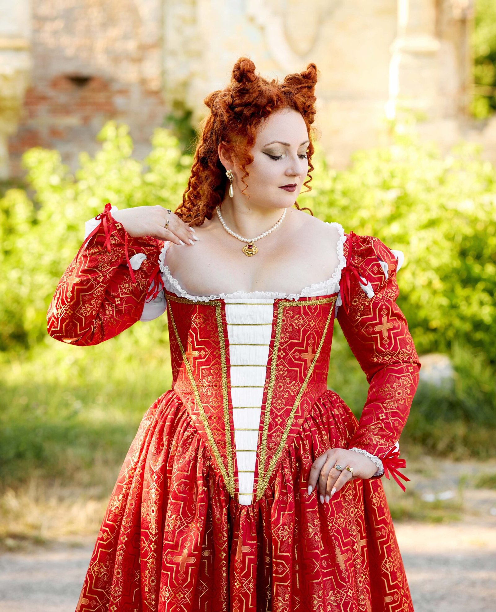 Virtuous Courtesan Renaissance Gown, 1570s Red and Gold Veronica Franco Dress for Venice Carnival - Image 12
