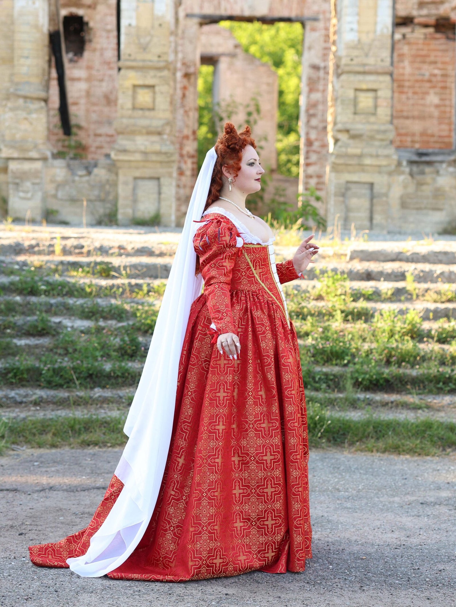 Virtuous Courtesan Renaissance Gown, 1570s Red and Gold Veronica Franco Dress for Venice Carnival - Image 10